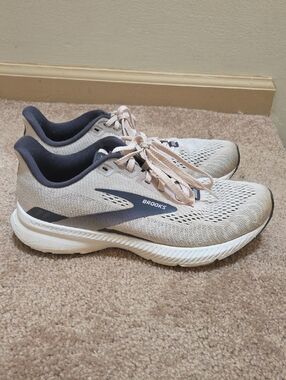 Brooks Launch Running Shoes Women’s Size 8 Beige Neutral Lightweight Sneakers